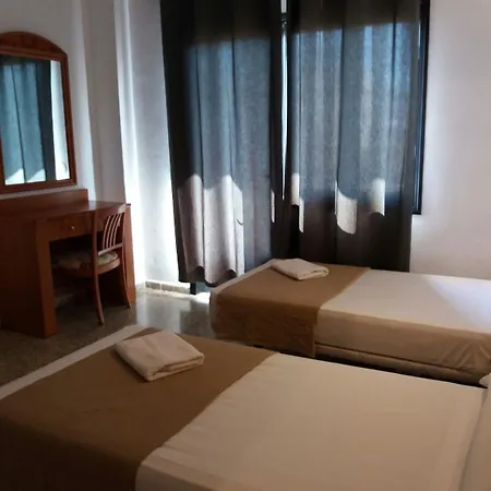 迪拉马尔旅馆