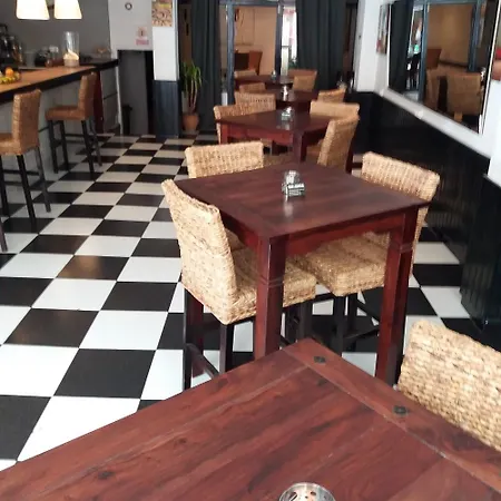 Tierramar Hostel *